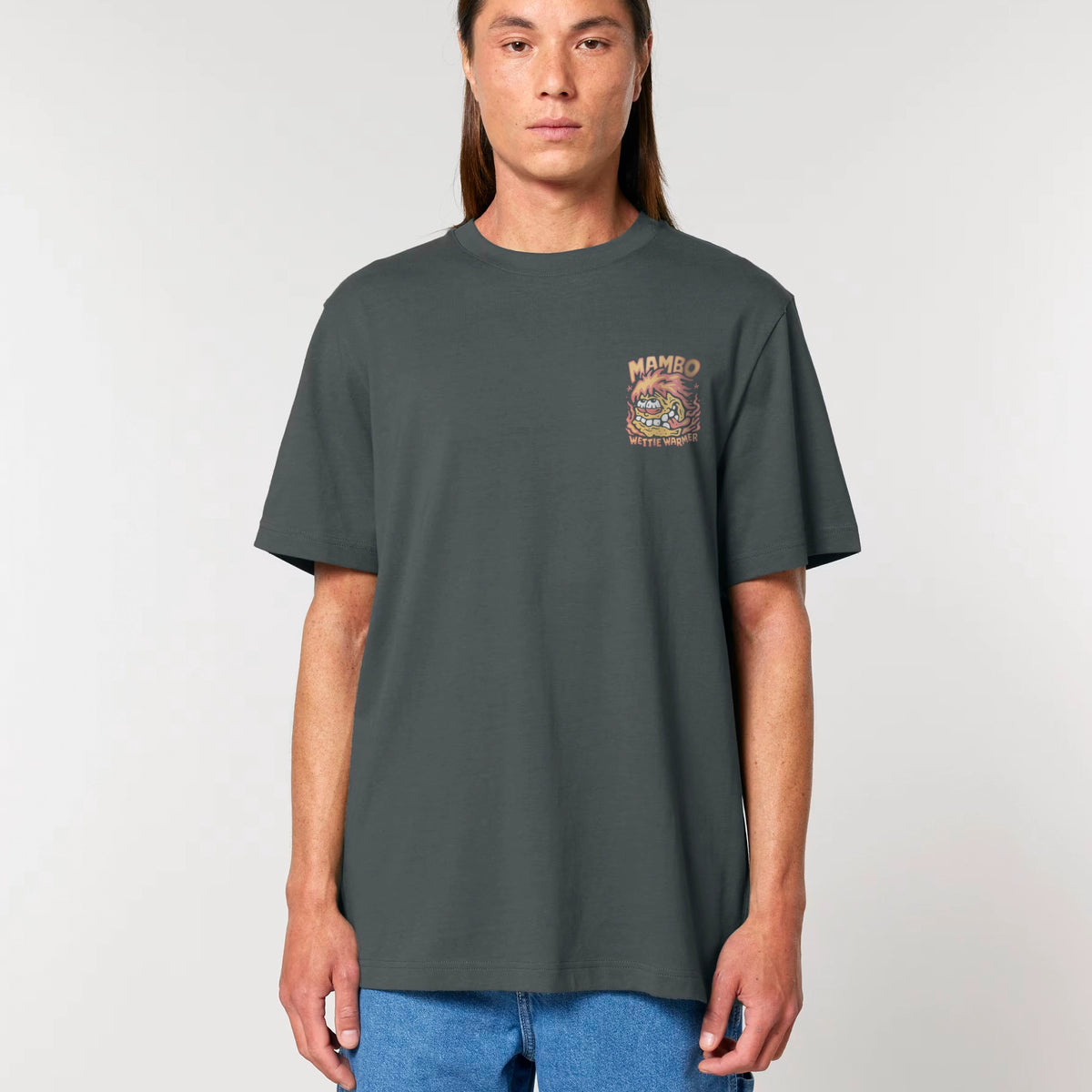 Wettie Warmer t-shirt in Anthracite — model front