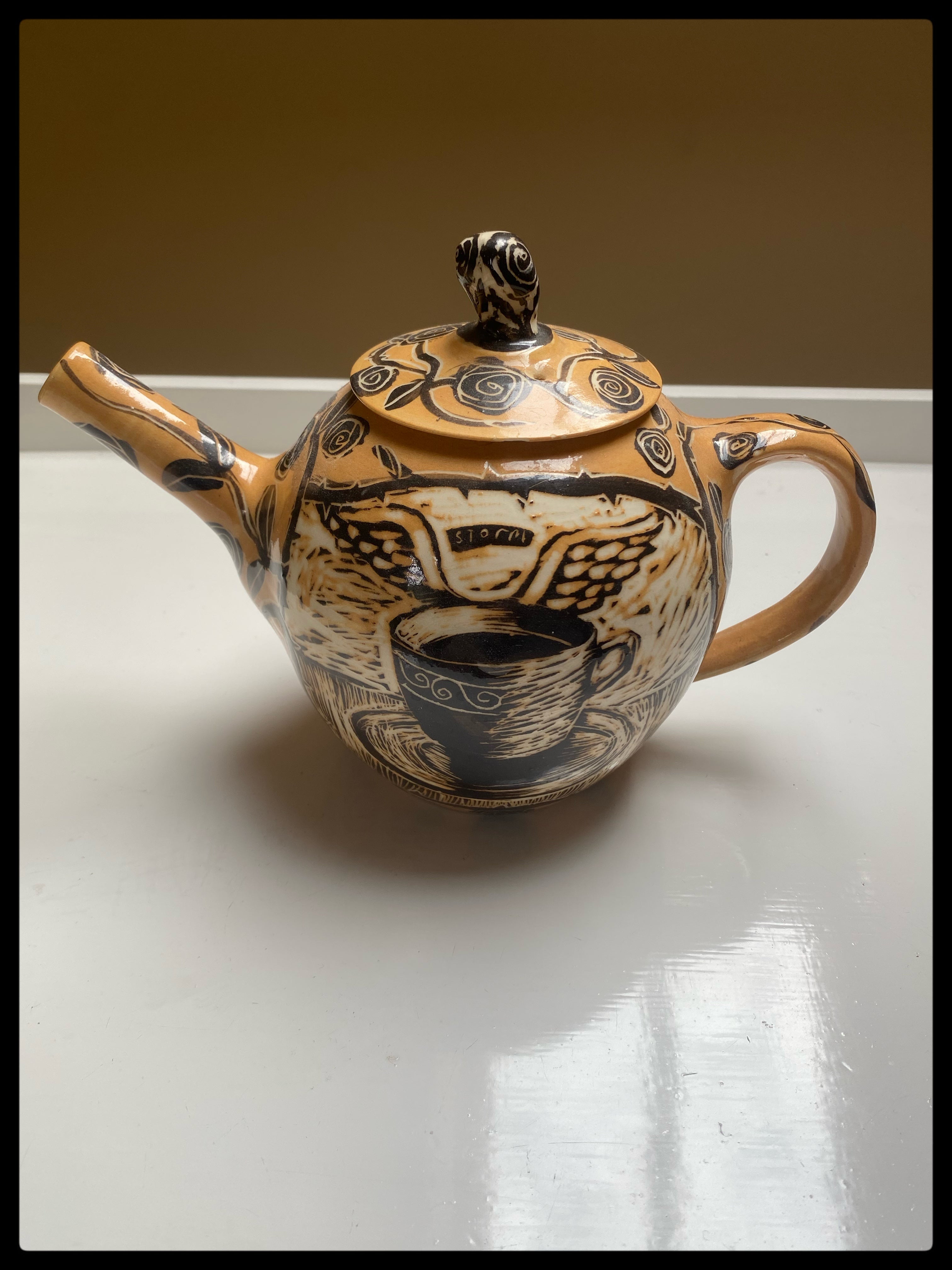 Gerry Wedd teapot Relics
